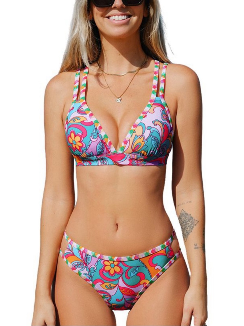 Cupshe Multicolor Floral Paisley‎ V‑Neck Strappy Bikini Set